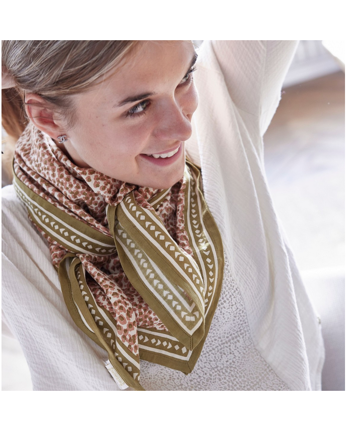 BONHEUR DU JOUR -  Foulard Indien - Savane Rosée Kaki BONHEUR DU JOUR -  Foulard Indien - Savane Rosée Kaki