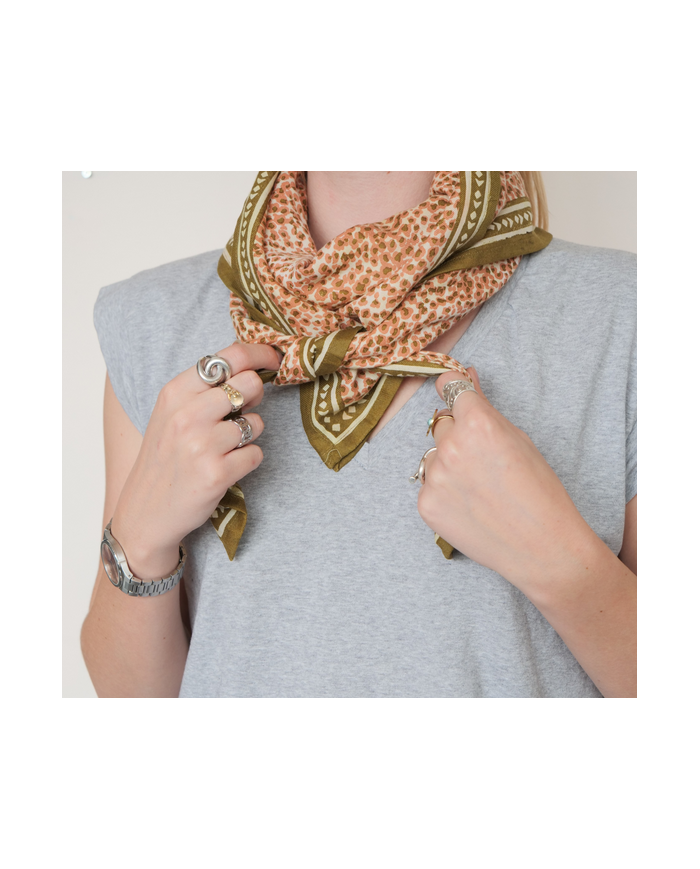 copy of BonheurDuJour- Foulard Indien Enfant - Coeur Sauvage Rose copy of BonheurDuJour- Foulard Indien Enfant - Coeur Sauvage Rose