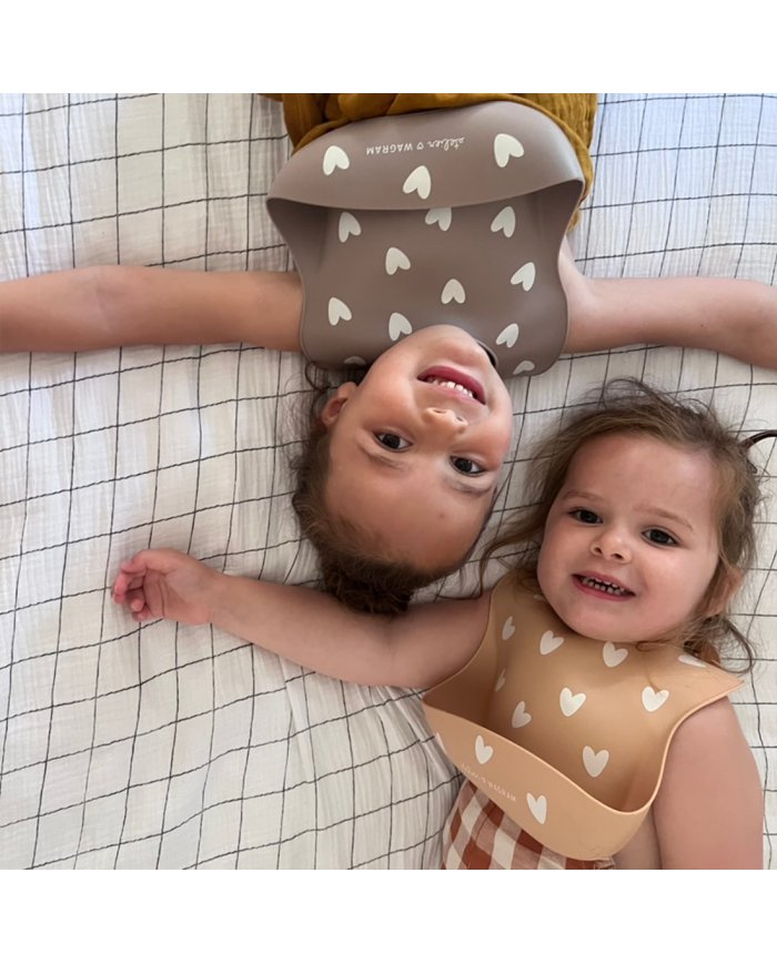 ATELIER WAGRAM - Bavoir en silicone - Nougat ATELIER WAGRAM - Bavoir en silicone - Nougat