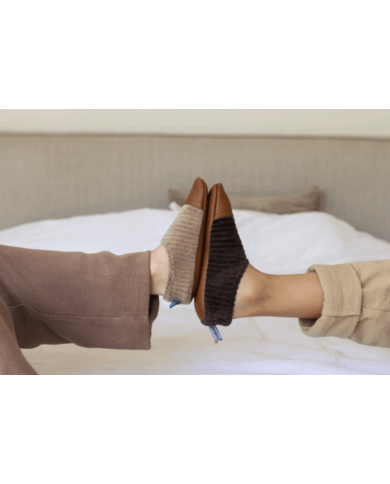 LES PAS PETITS - Chaussons d'intérieur - Les Petits Velours Noisette