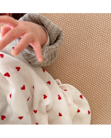 JOLI NOUS - Lange XL - Petits coeurs rouges JOLI NOUS - Lange XL - Petits coeurs rouges