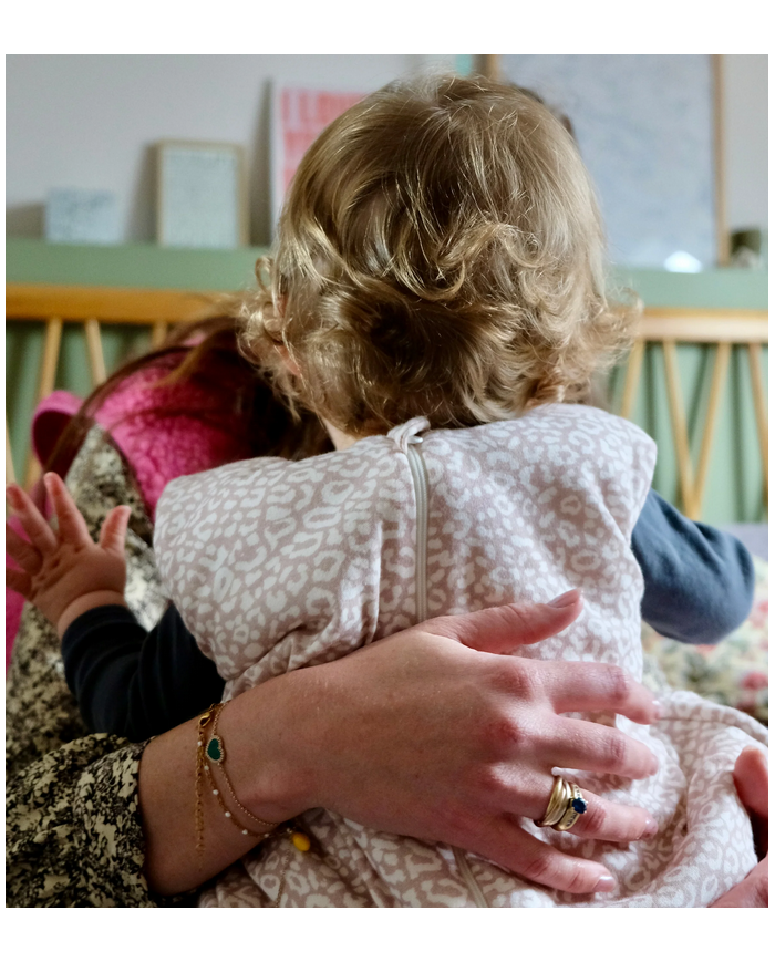 TANTE REINE - Gigoteuse à pieds - Graou