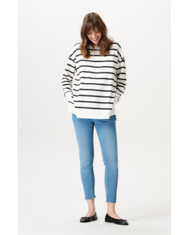 copy of AVI-jeans over belly-blue