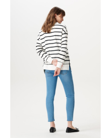 copy of AVI-jeans over belly-blue