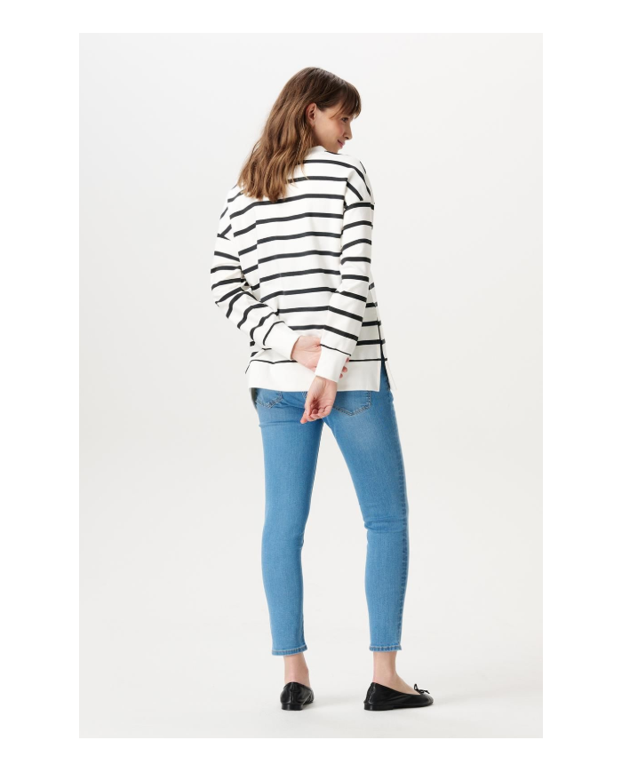 copy of AVI-jeans over belly-blue