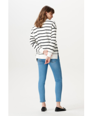 copy of AVI-jeans over belly-blue